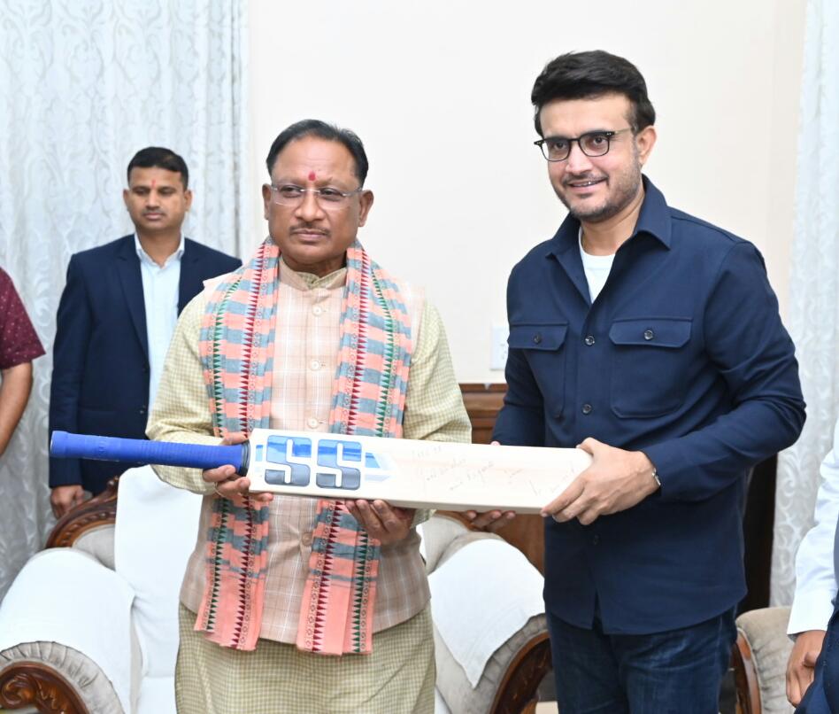 मुख्यमंत्री श्री साय की बचपन की क्रिकेट प्रेम की कहानी: लकड़ी से बनाते थे खुद के बैट, बीसीसीआई के पूर्व अध्यक्ष श्री सौरव गांगुली से सौजन्य मुलाकात