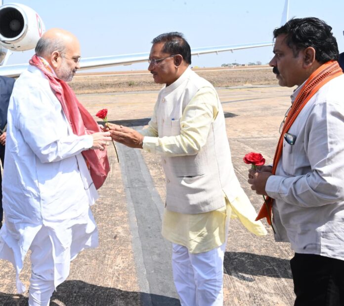 Union Home Minister Shri Amit Shah was warmly welcomed by Chief Minister Shri Vishnudev Sai at Swami Vivekananda Airport in the capital Raipur.