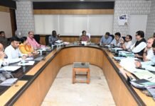 समस्याओं का हल निकालकर काम आगे बढ़ाने के दिए निर्देश, निकायों की जरूरतों और व्यवस्थाओं का आकलन भी करने कहा